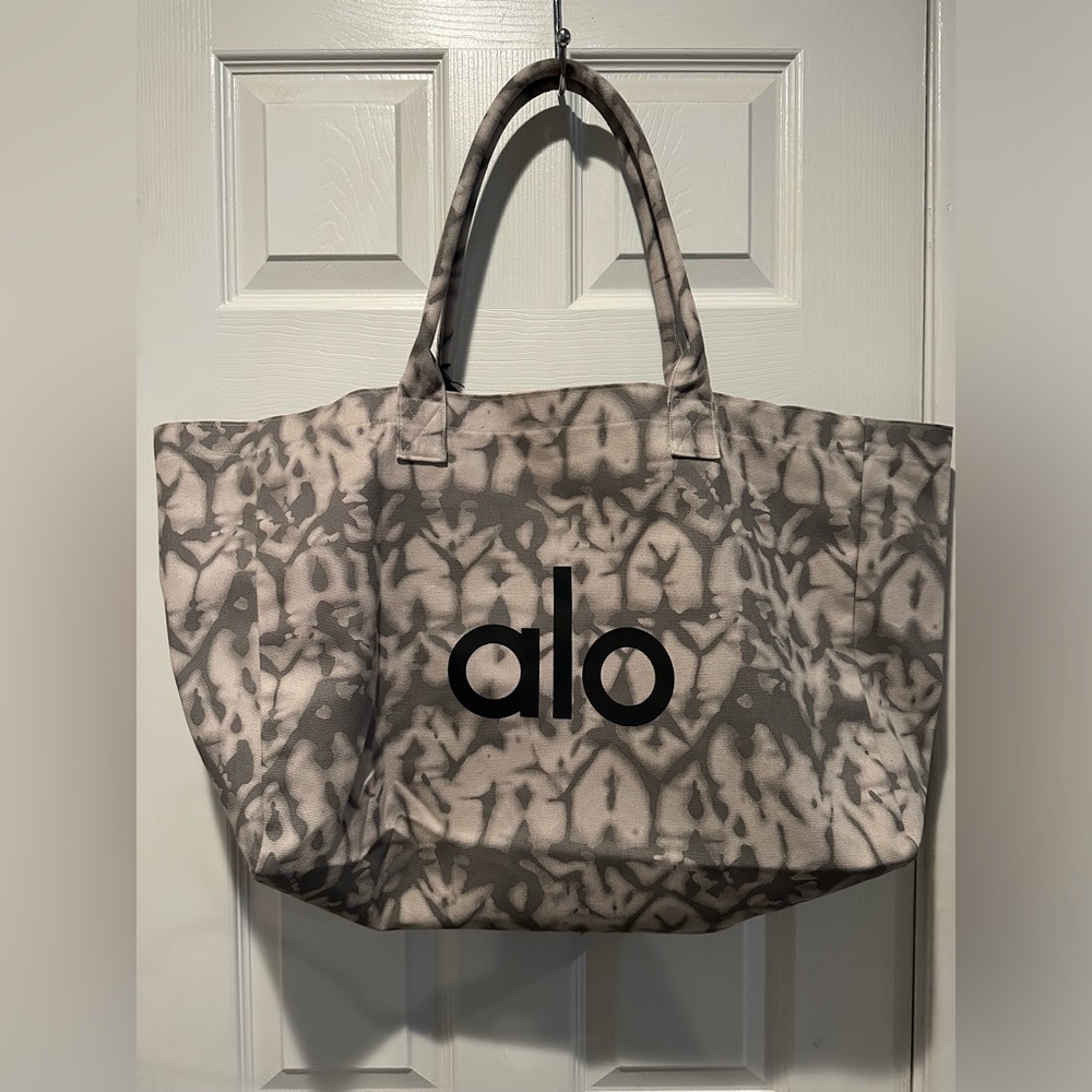 ALO Yoga Tote Bag